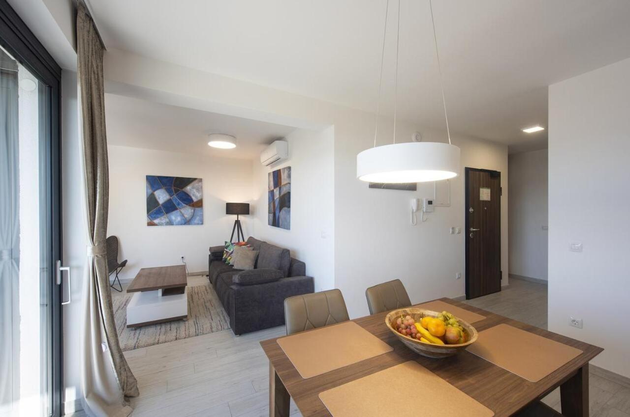Family Friendly Apartments With A Swimming Pool Sveti Filip I Jakov, Biograd - 19325 מראה חיצוני תמונה