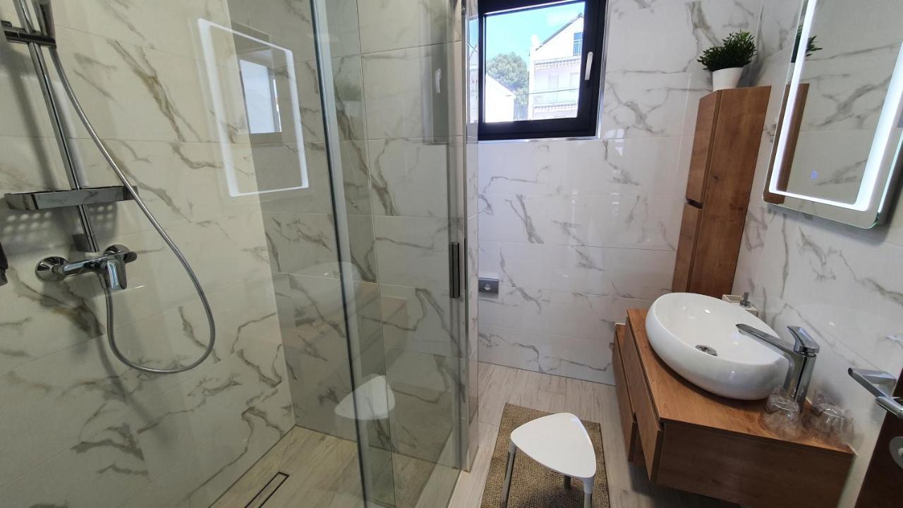 Family Friendly Apartments With A Swimming Pool Sveti Filip I Jakov, Biograd - 19325 מראה חיצוני תמונה